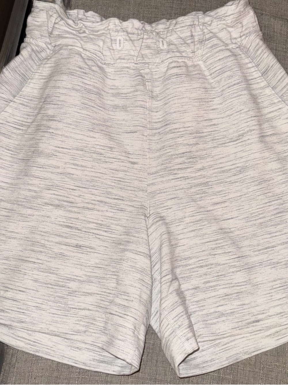 lululemon women’s athletica Heathered Light Gray Athletic Shorts size 4